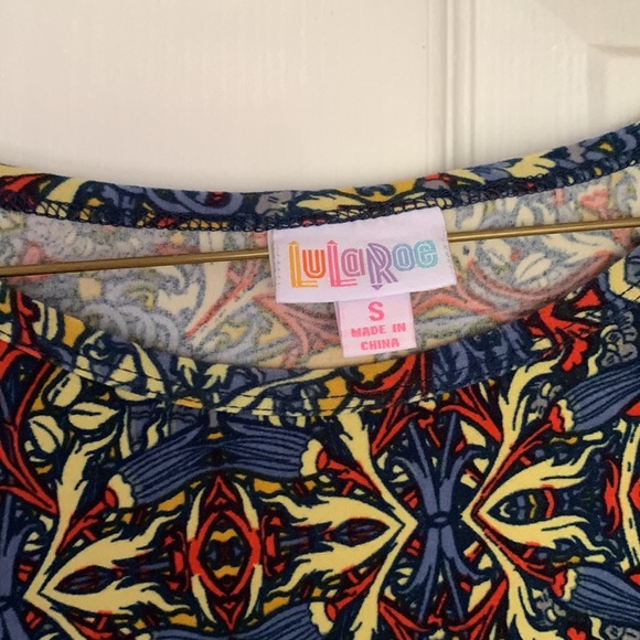 Lula Roe Irma small super soft leggings material - Picture 3 of 4